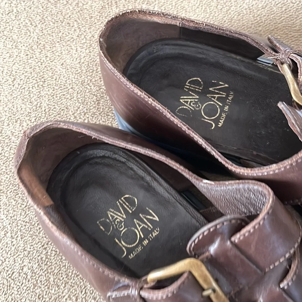 David & Joan Men’s Size 9 Brown Leather Closed Toe Sandals shoes